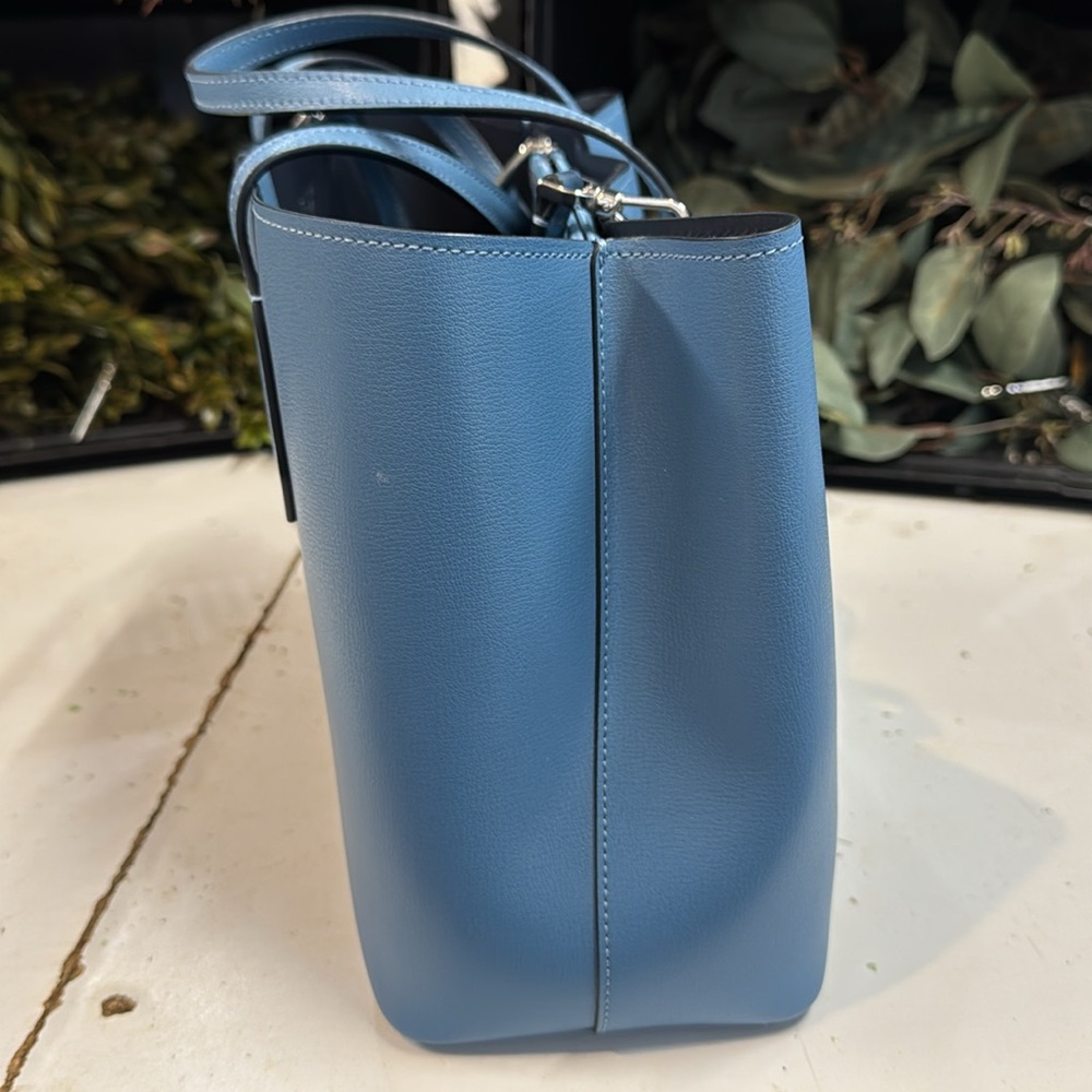 Blue Kate Spade small to medium sized purse - Picture 3 of 9
